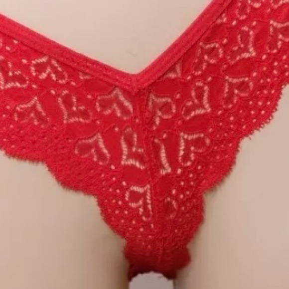 Lace Heart Pattern Red Panties - Picture 2 of 3
